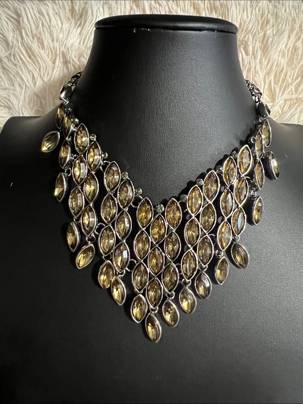 Statement golden Crystal Bib Necklace - Women Jewelry